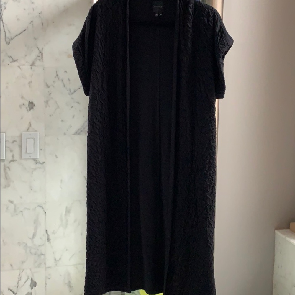 Long short sleeve cardigan in black